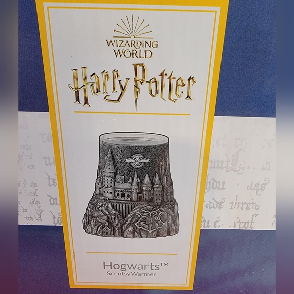 Scentsy Other - NIB Scentsy Wizarding World Harry Potter Hogwarts Castle Warmer